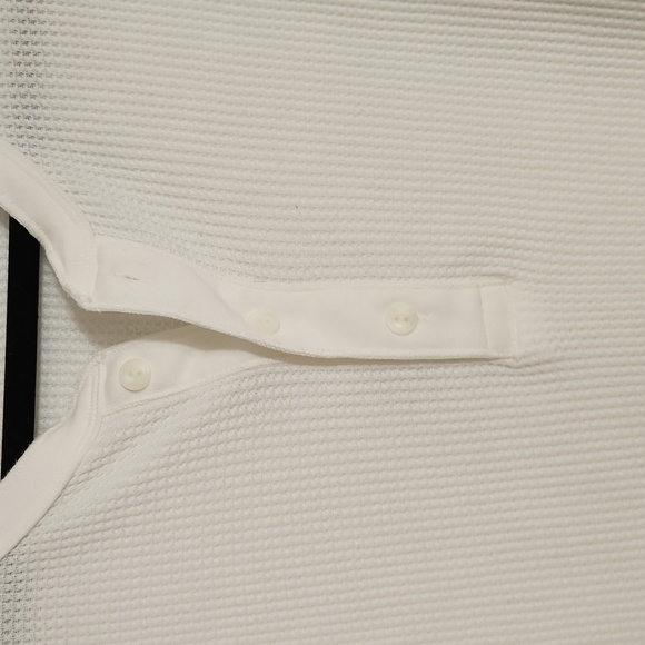 NEW Uniqlo Henley Shirt - Picture 2 of 4